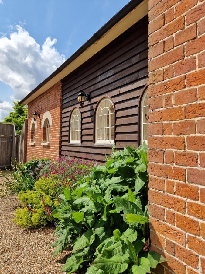 The Coach House Villa Hawkhurst Exterior photo
